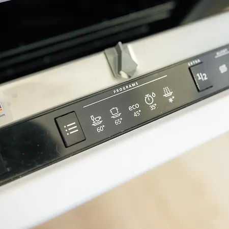 New I Opera I Air Conditioning I Location 아파트 리가