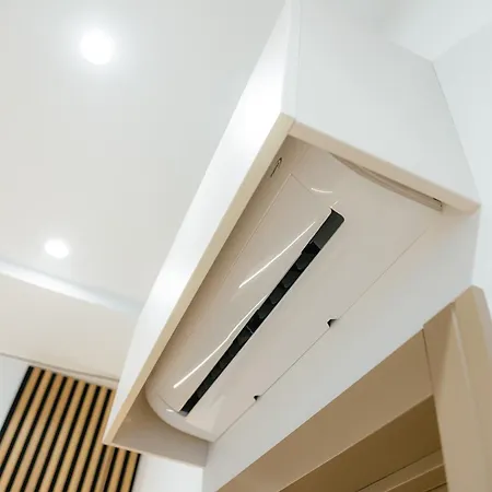 Opera With Air Conditioning In Location Apartment *